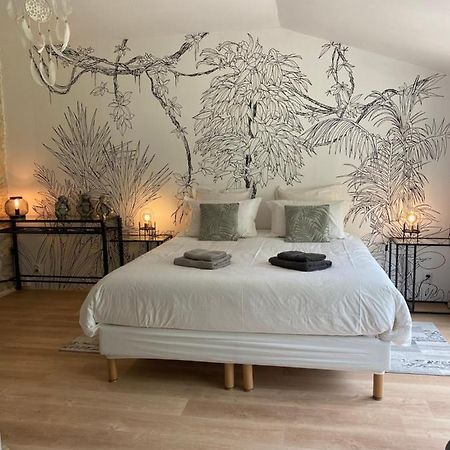 Bed and Breakfast La Chaumeauniere à Aigrefeuille-dʼAunis Extérieur photo