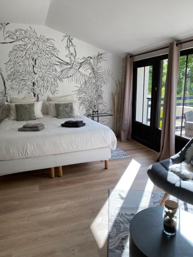 Bed and Breakfast La Chaumeauniere à Aigrefeuille-dʼAunis Extérieur photo