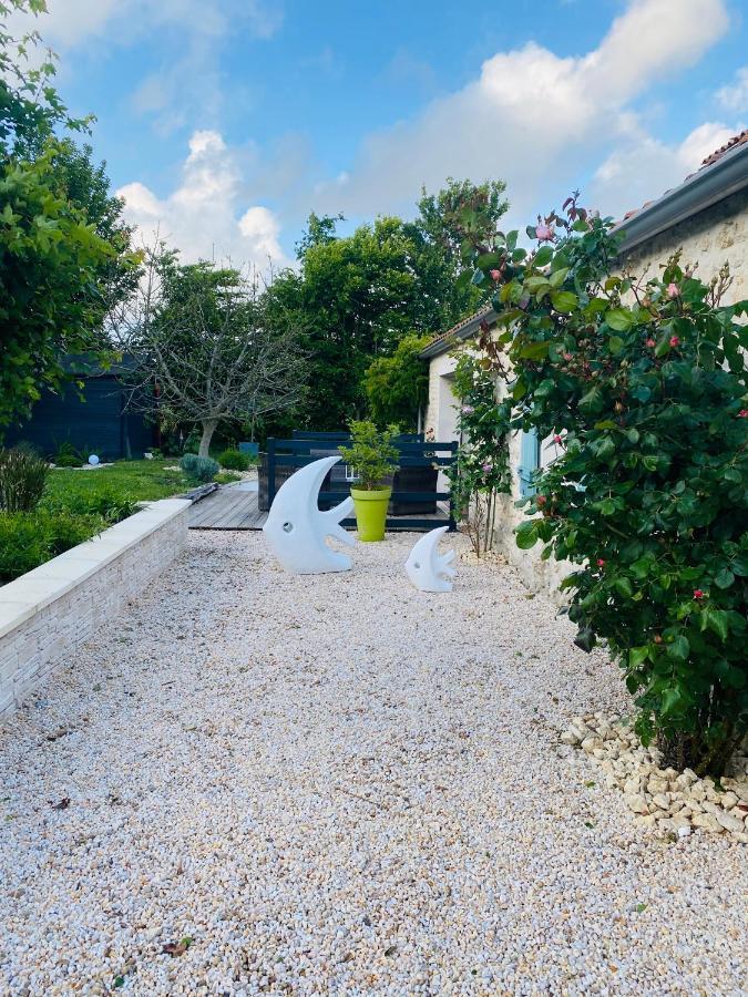 Bed and Breakfast La Chaumeauniere à Aigrefeuille-dʼAunis Extérieur photo