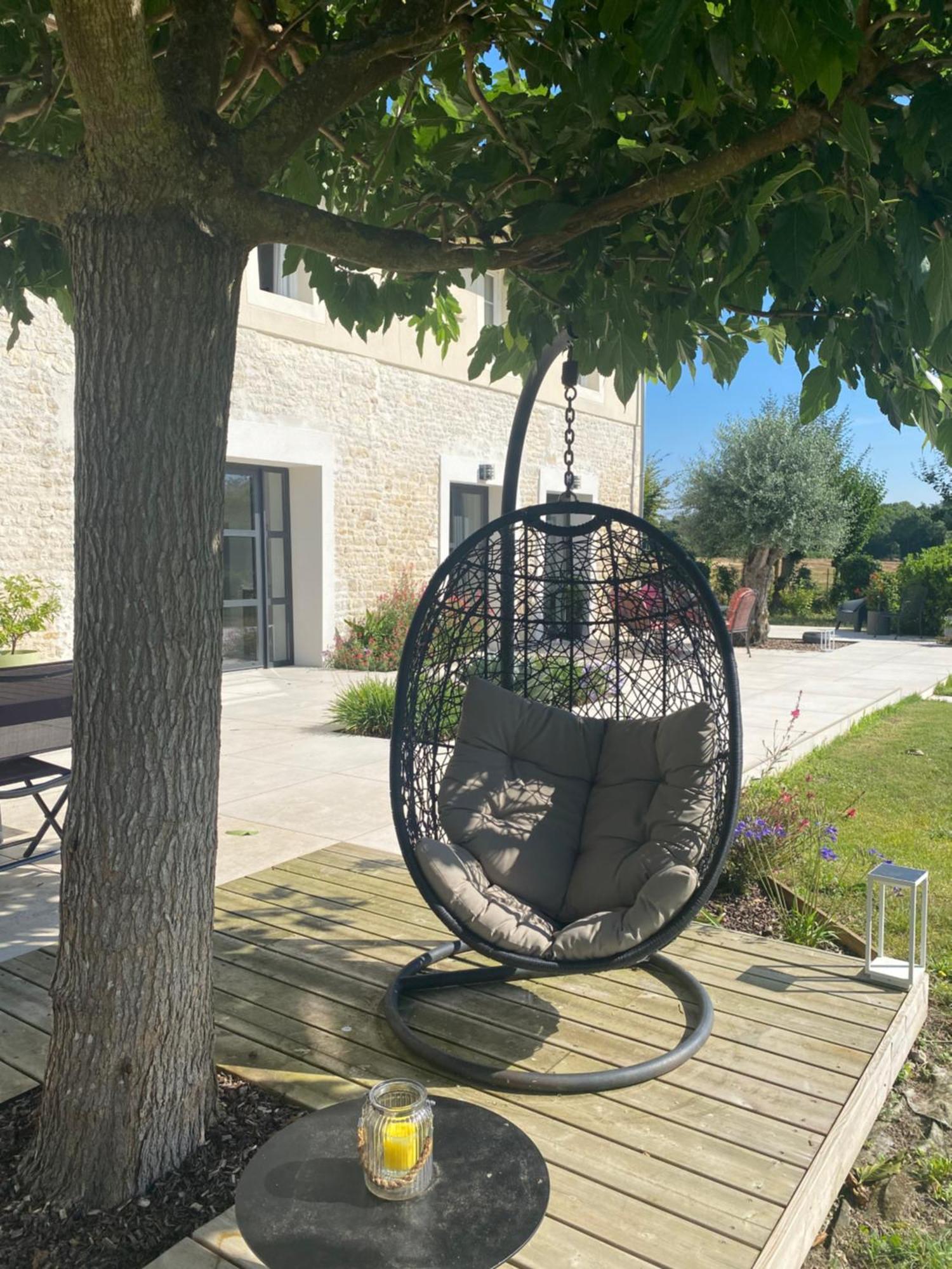 Bed and Breakfast La Chaumeauniere à Aigrefeuille-dʼAunis Extérieur photo