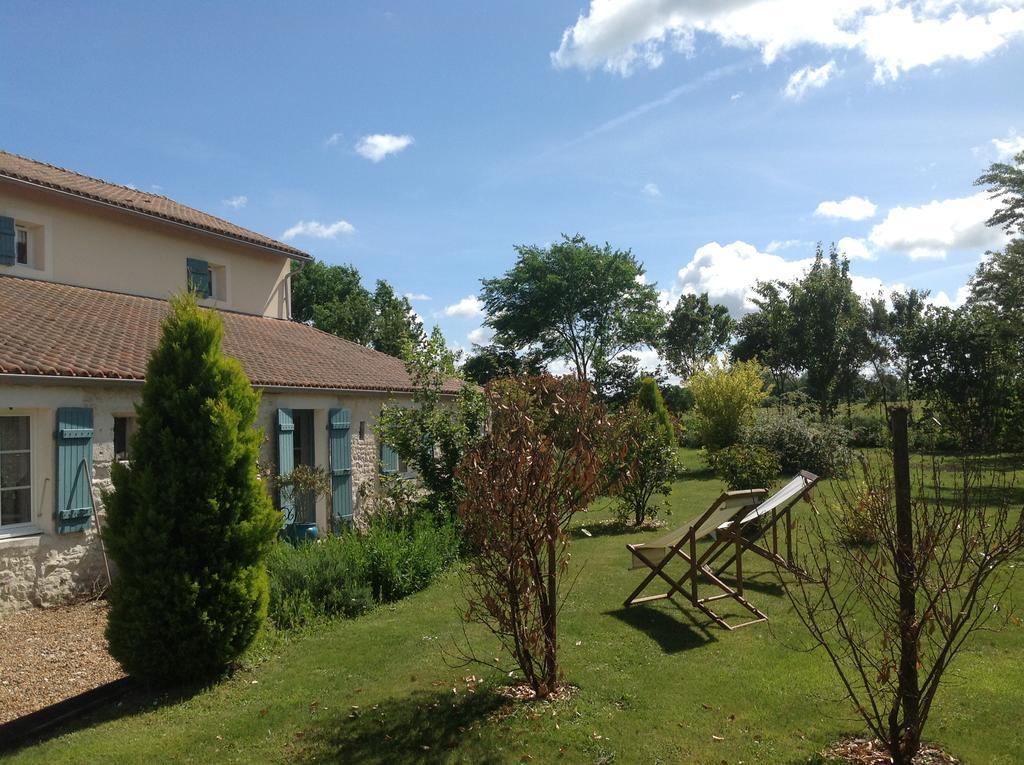 Bed and Breakfast La Chaumeauniere à Aigrefeuille-dʼAunis Extérieur photo