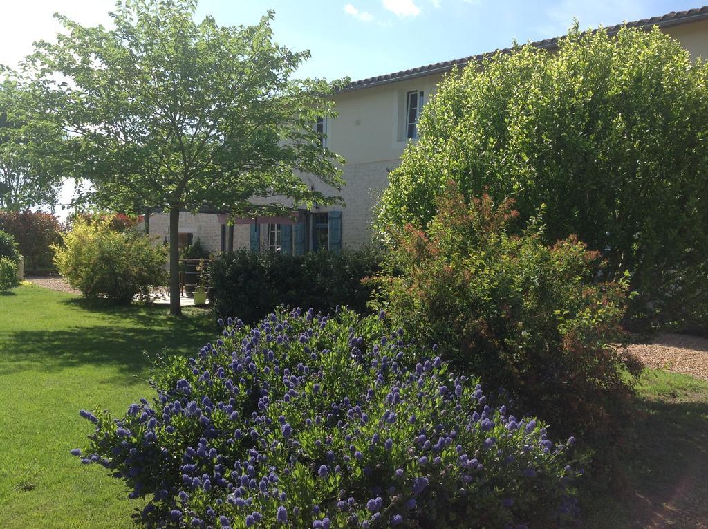 Bed and Breakfast La Chaumeauniere à Aigrefeuille-dʼAunis Extérieur photo